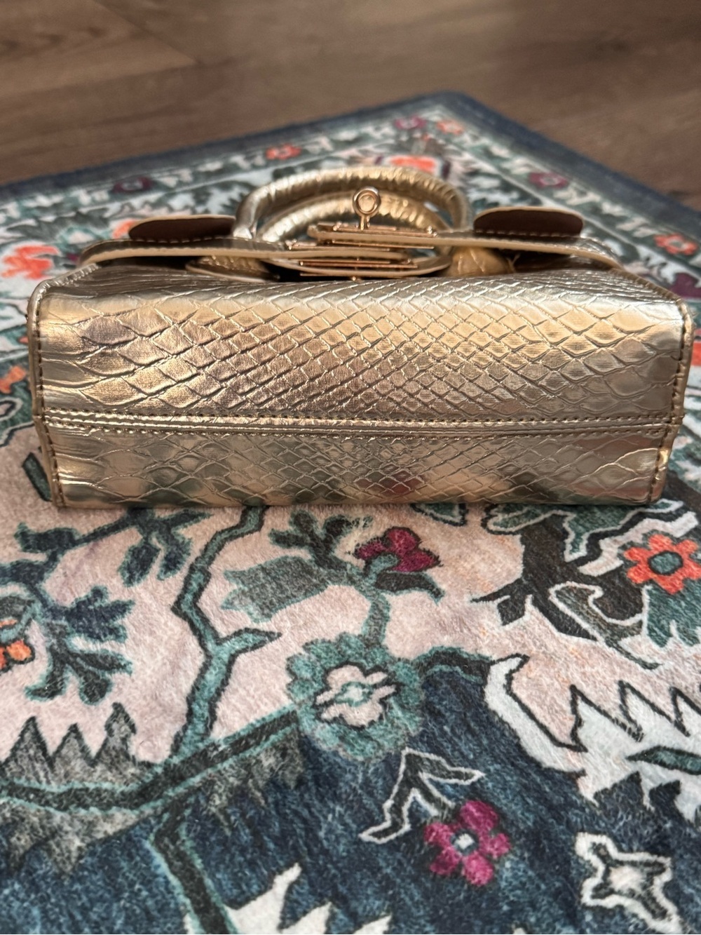 Metallic Gold mini Handbag. - Picture 10 of 11